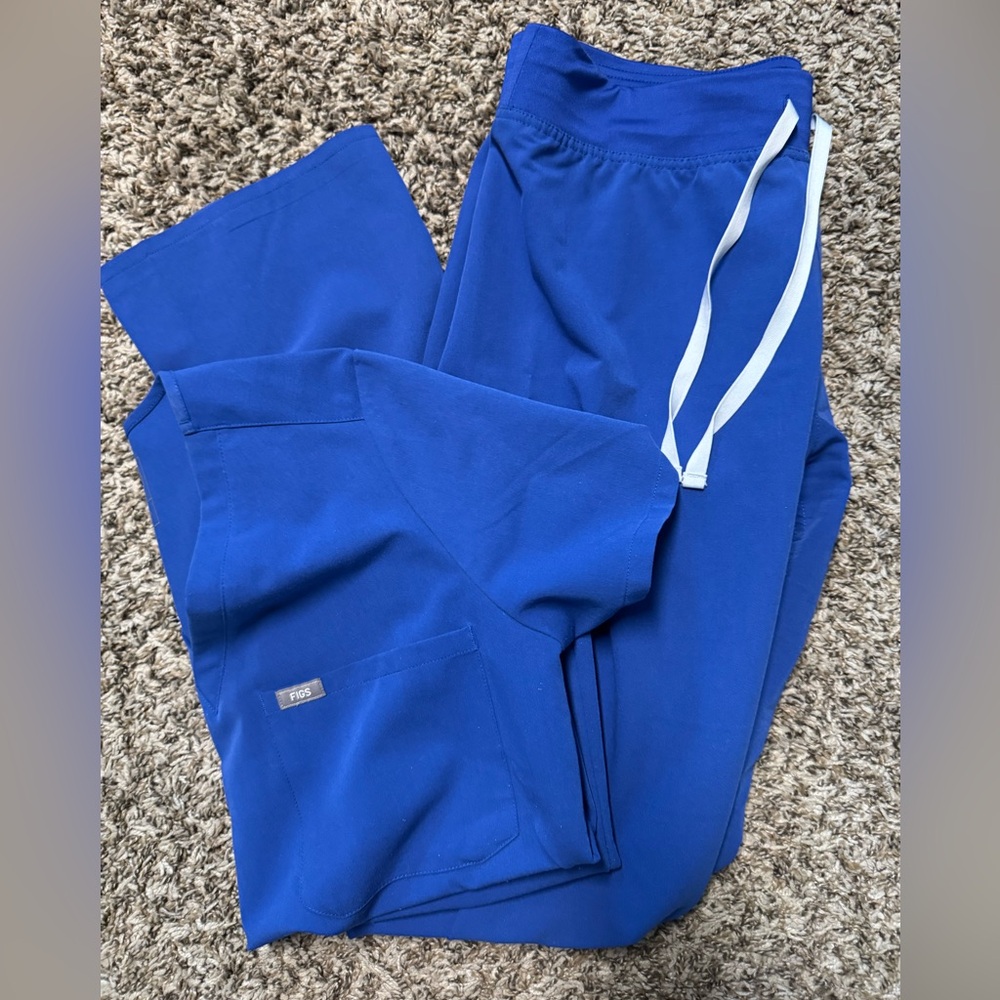 Figs royal blue scrub set